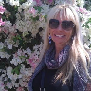 Meet your Posher, Denise